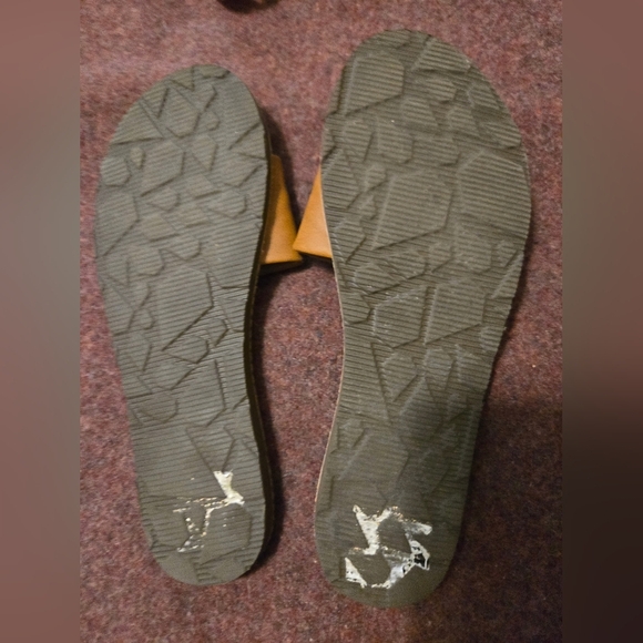 Volcom Ladies Slides Size (9.5?) See Pic For Measurements - Picture 4 of 4